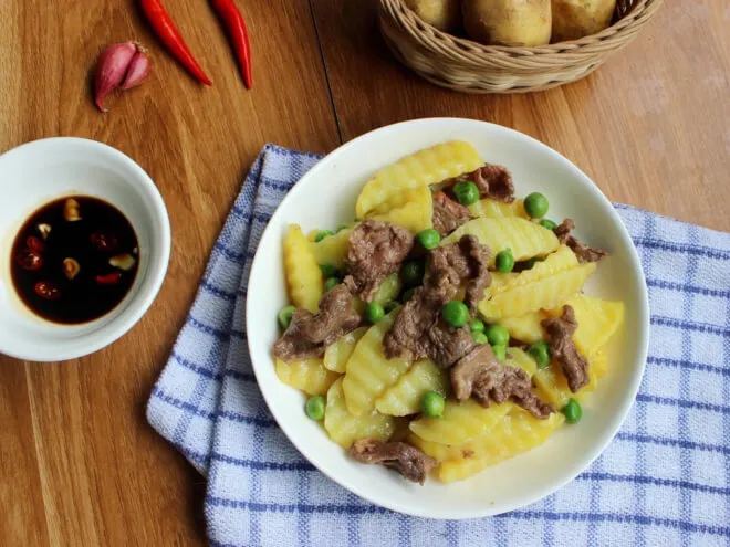 món bò xào khoai tây